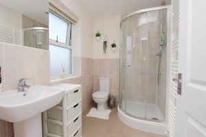 En-suite- click for photo gallery